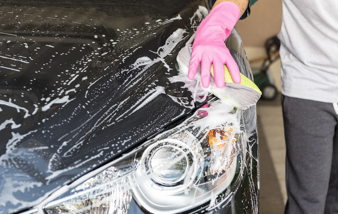 Jakie zalety mają rękawice do mycia auta z mikrofibry? 9
